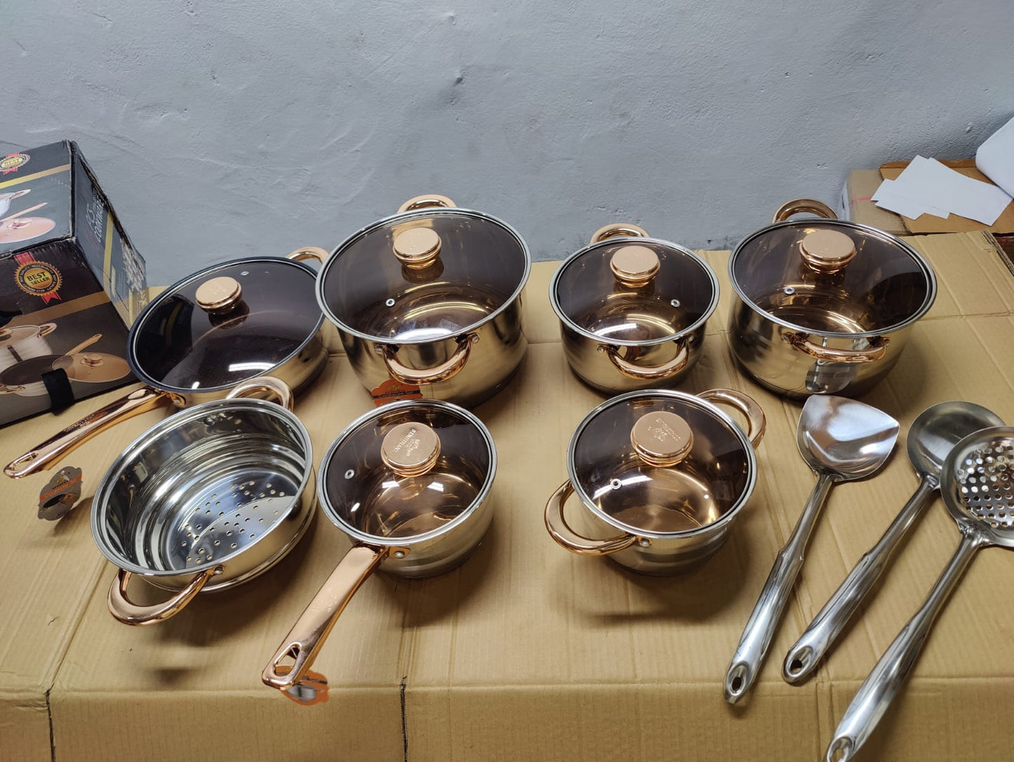 Imported 16 Piece Cookware Set