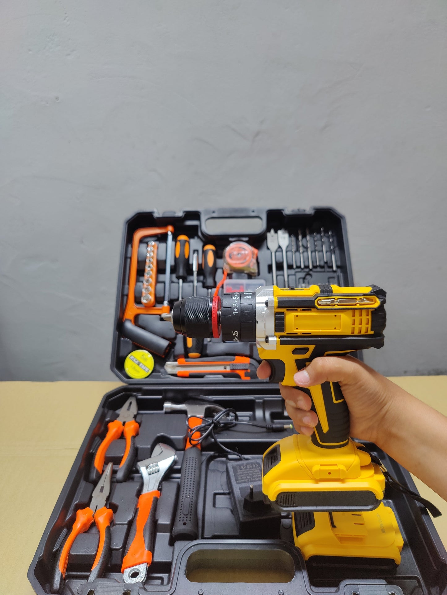 Imported 117pcs Cordless Screwdriver & Power Tool Set with Storage Case