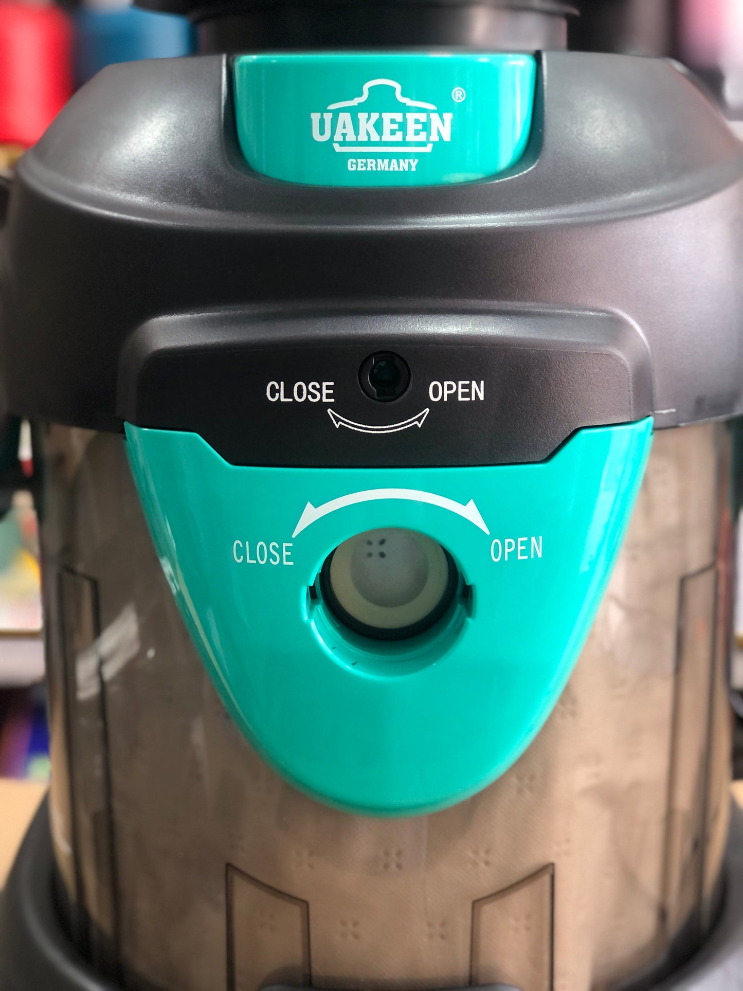 Uakeen 4in 1 Wet and Dry Shampoo Vacuum Cleaner ZL-930