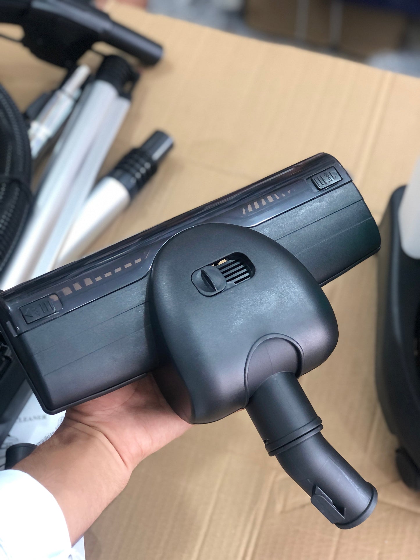 Uakeen 4in 1 Wet and Dry Shampoo Vacuum Cleaner ZL-930