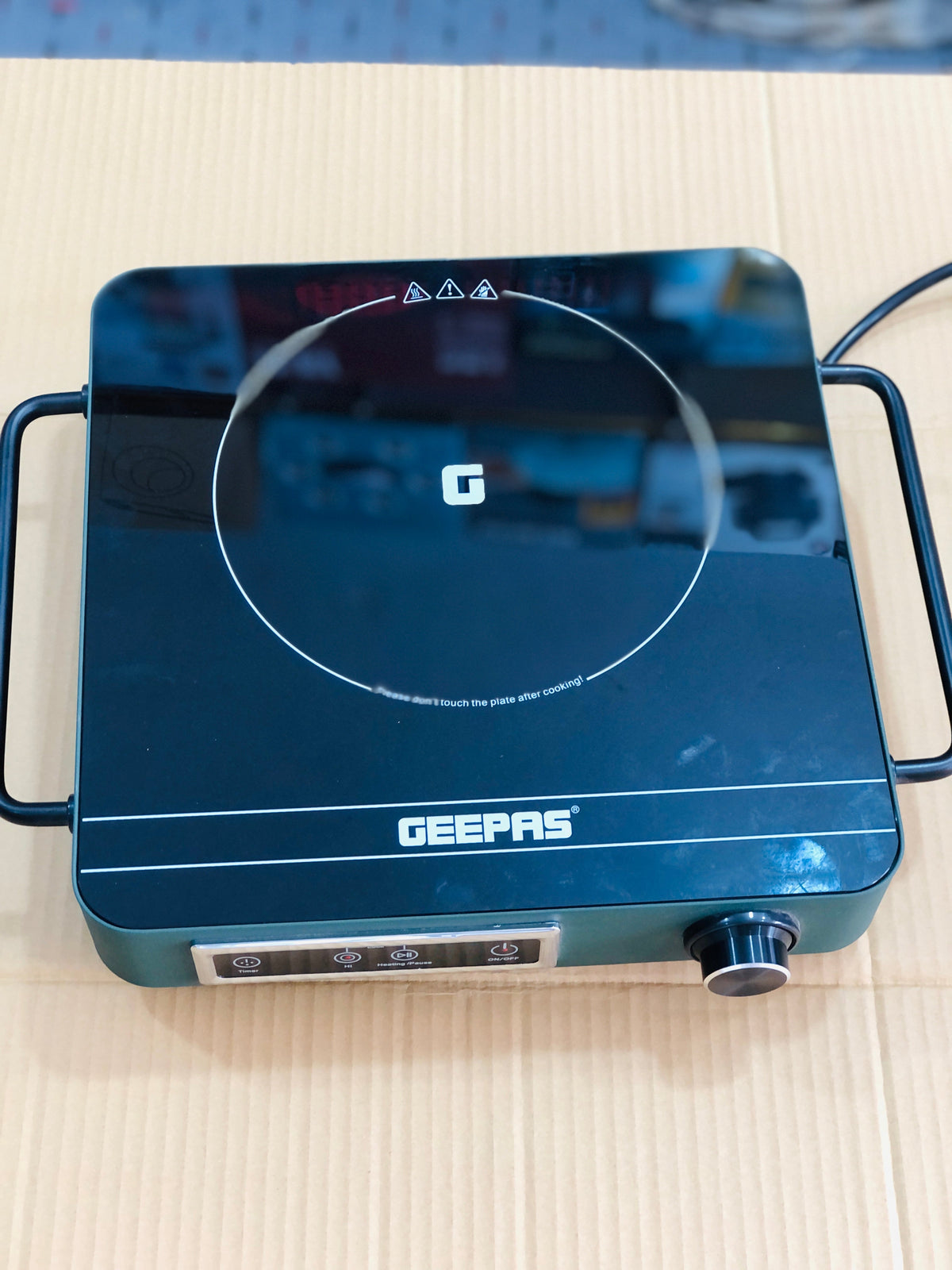 Geepas Digital Infrared Universal Hot Plate 6925
