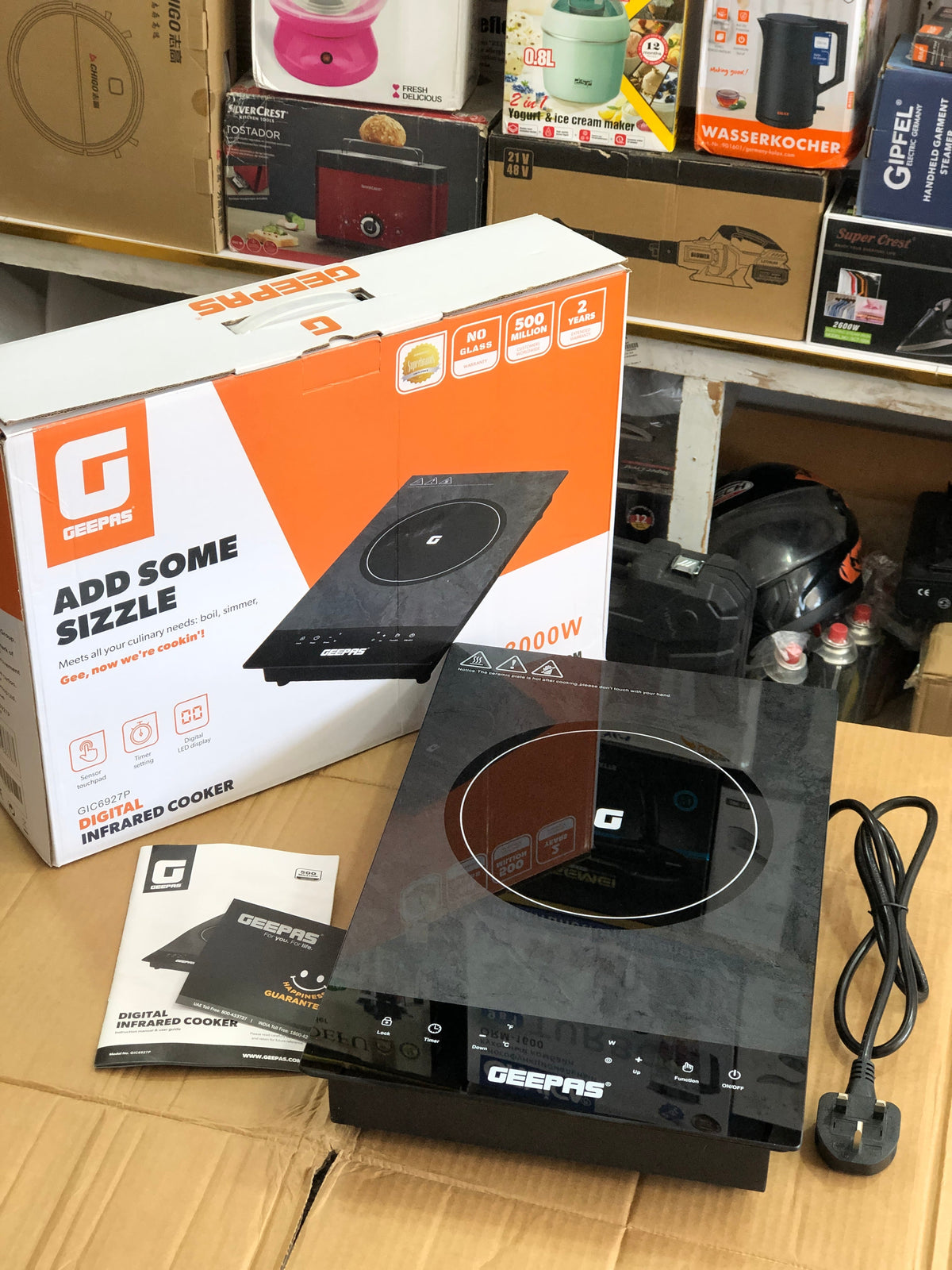 Geepas 2in 1 Infrared Cooker GIC6927P